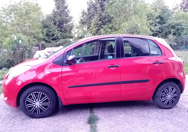 Toyota Yaris cena 8000 przebieg: 250034, rok produkcji 2006 z Wieliczka małe 172